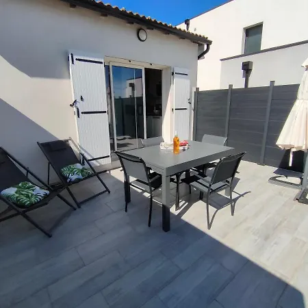 Maison De Vacances Avec Terrasse *